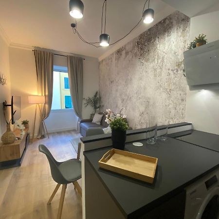 Happy Family Apartments Lavagna Genua Exteriör bild